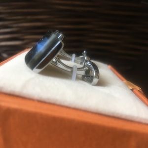 Cuff links